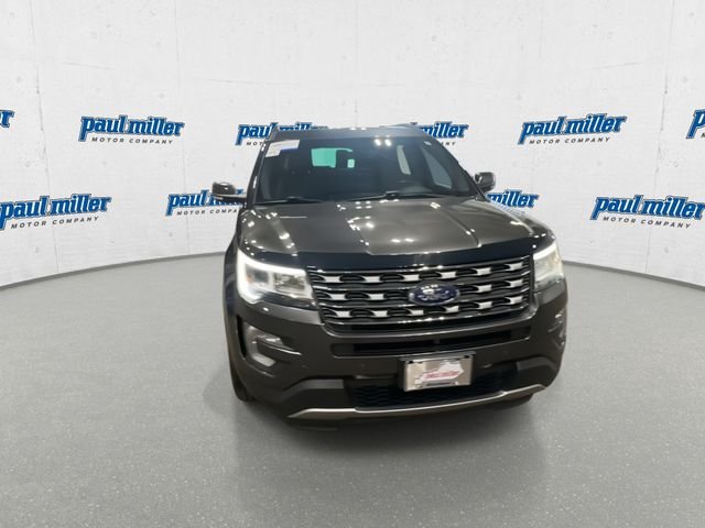 Used 2017 Gray Ford Limited image 3