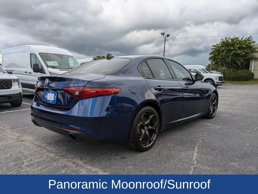 Used 2019 Montecarlo Blue Metallic Alfa Romeo Base image 4