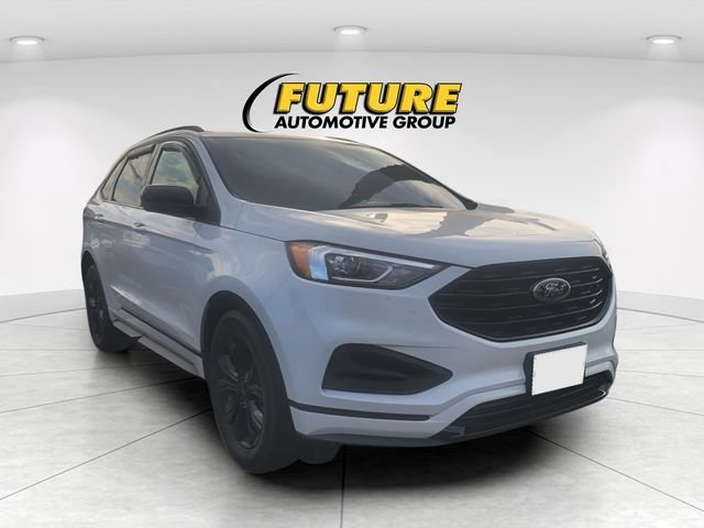 Certified Used 2023 White Ford SE image 1