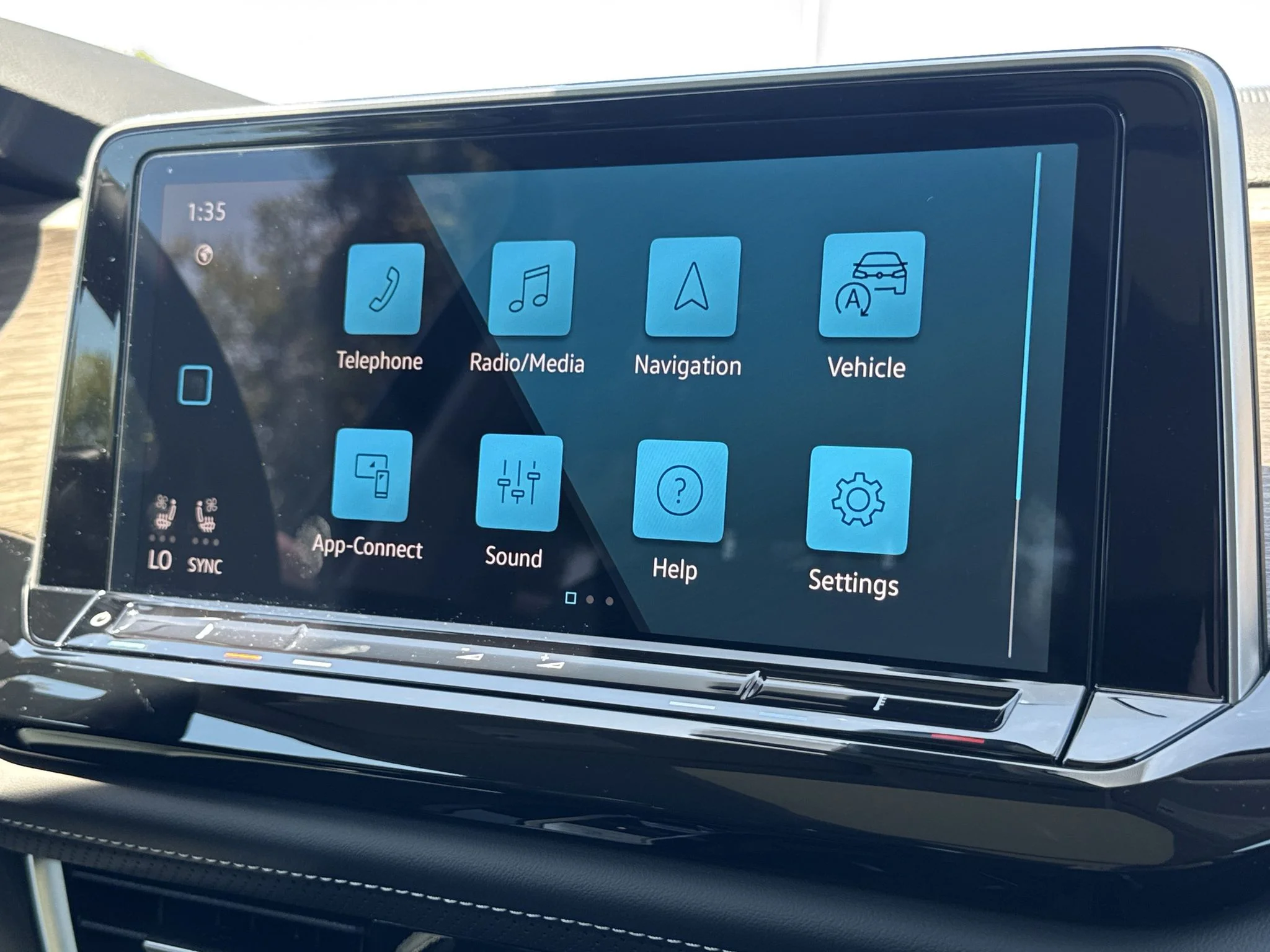 New 2026 Deep Black Pearl Volkswagen 2.0T SEL image 27