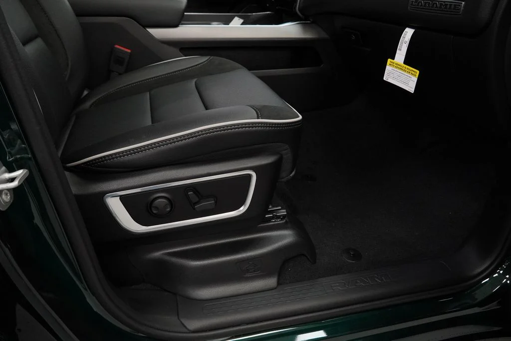 New 2026 Serrano-Green Metallic Exterior Paint RAM Laramie image 38
