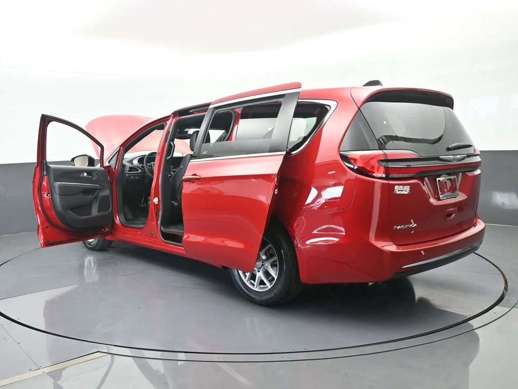 New 2026 Red Hot Pearl-Coat Exterior Paint Chrysler Select image 72
