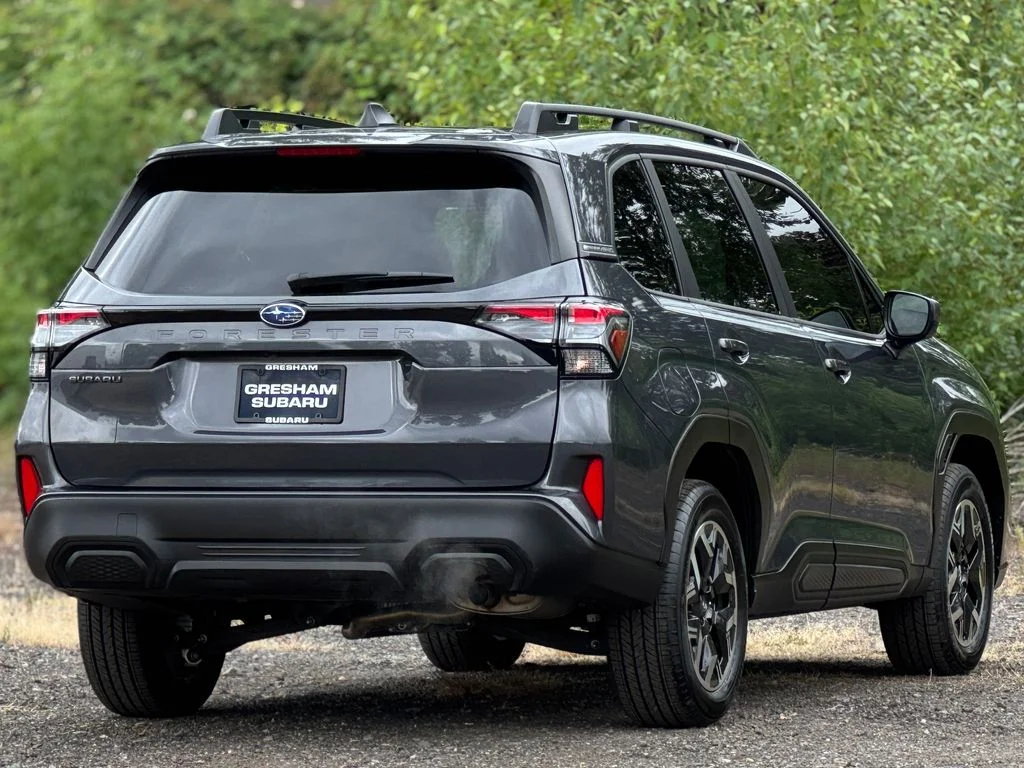 Used 2025 Magnetite Gray Metallic Subaru Premium image 7