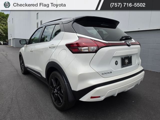 Used 2024 Aspen White Tricoat/Super Black Nissan SR image 5