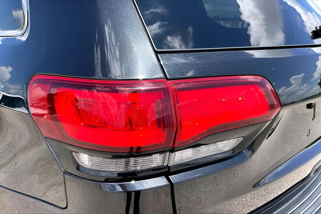 Used 2014 Black Jeep SRT image 20