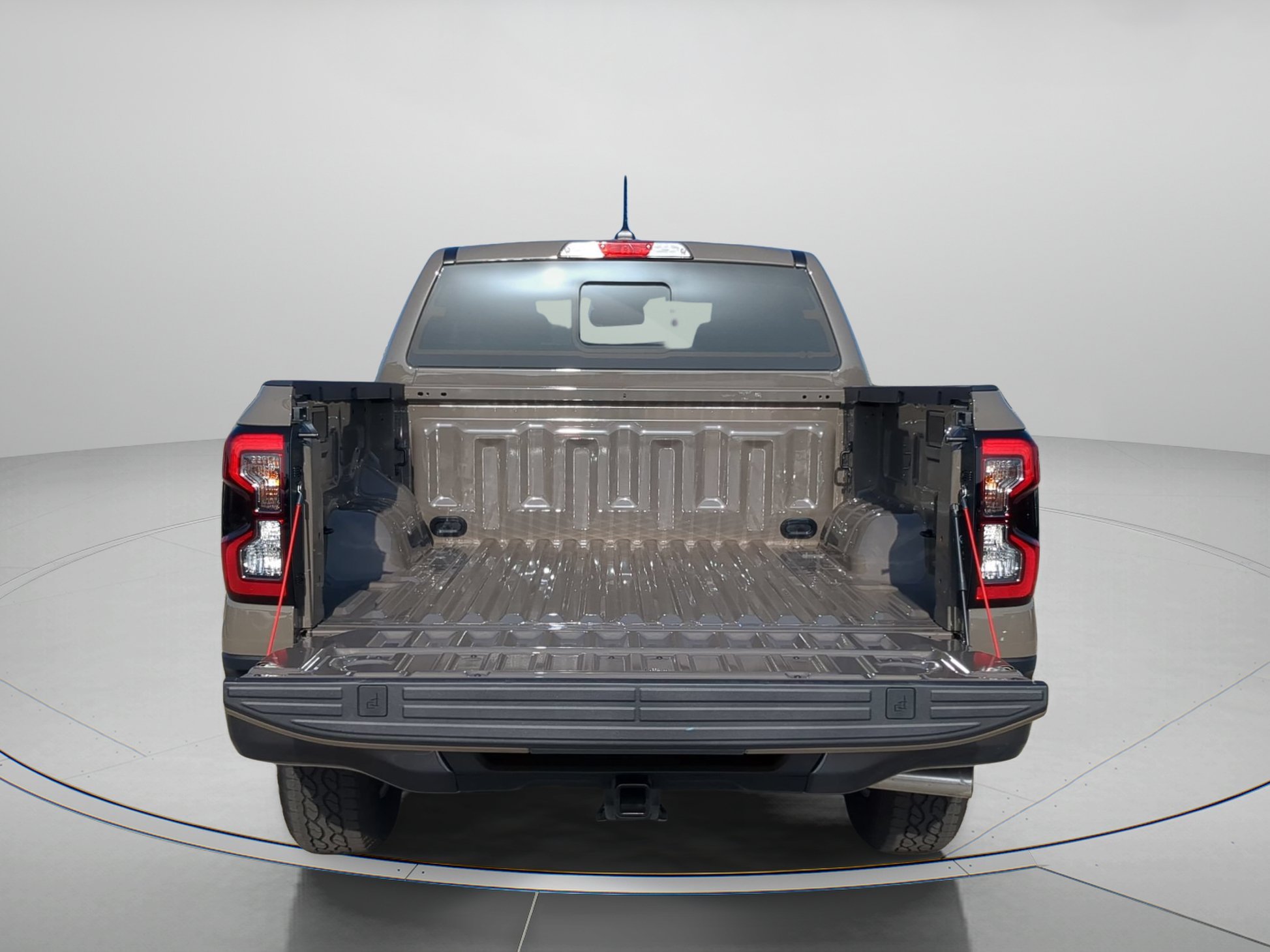 New 2026 Marsh Gray Ford XLT image 43
