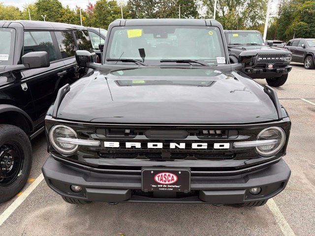 New 2026 Shadow Black Ford Outer Banks® image 2