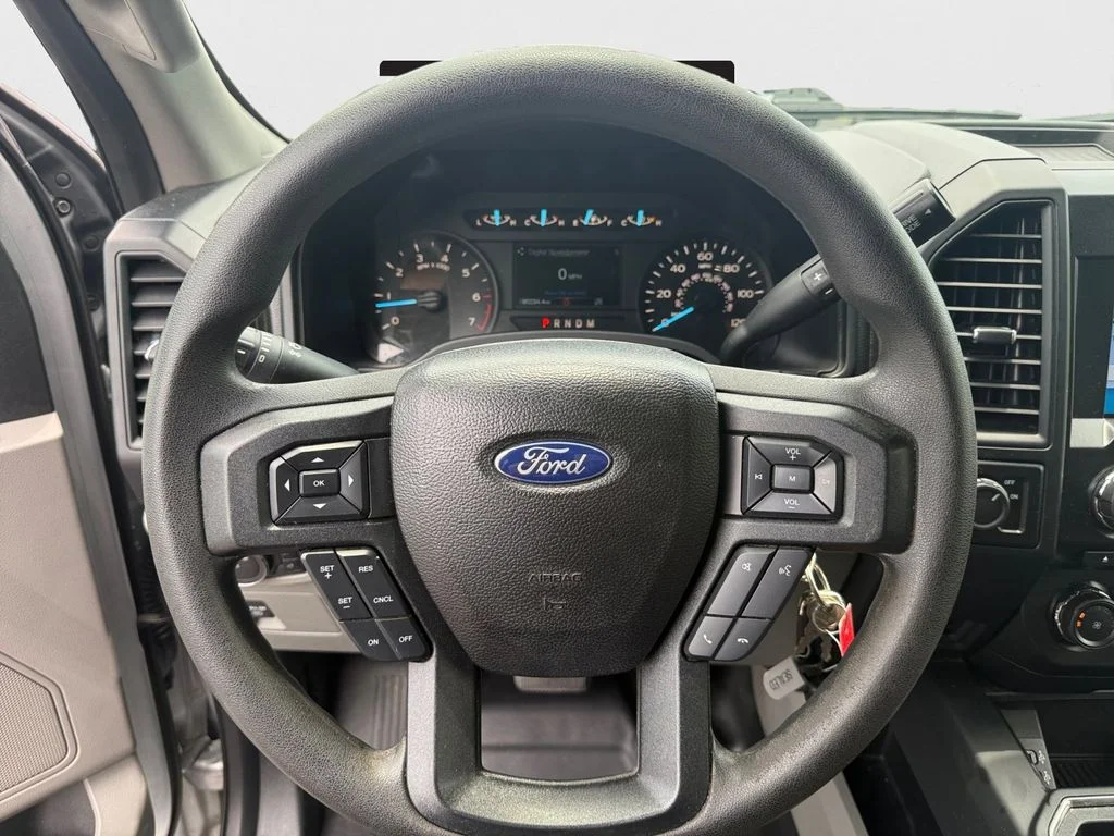 Used 2018 Silver Ford XL image 16