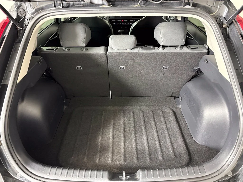 Used 2025 Black Kia LX image 37