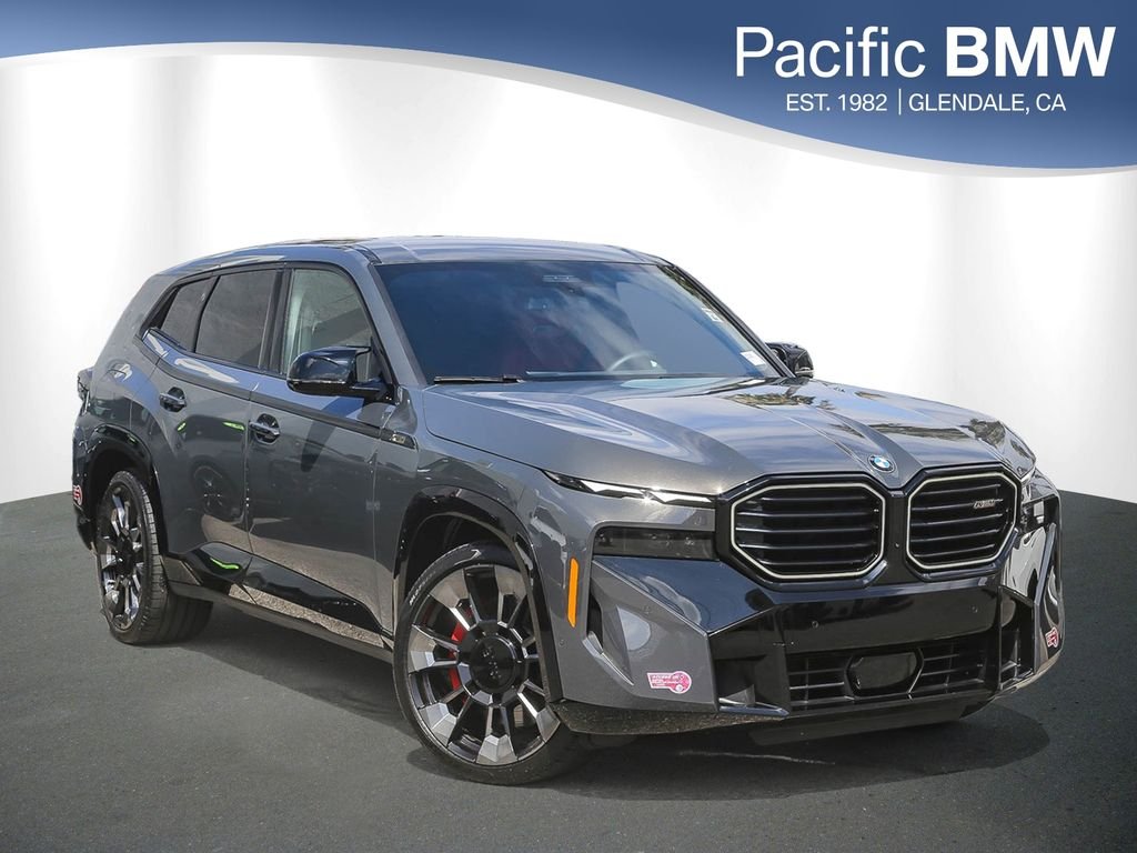 2023 BMW XM -'s photo
