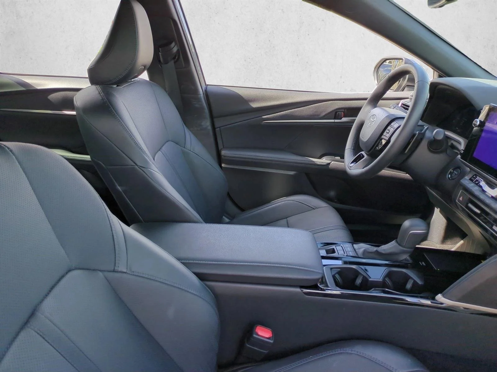 Used 2025 Heavy Metal Toyota XSE image 21