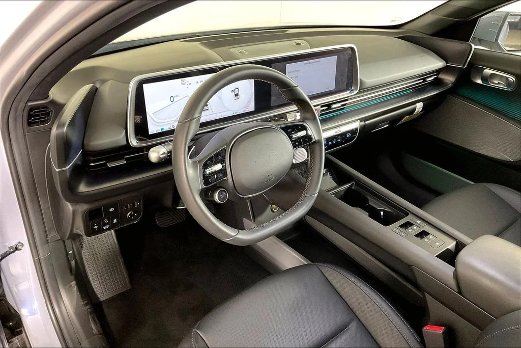 Used 2024 Blue Hyundai SEL image 14
