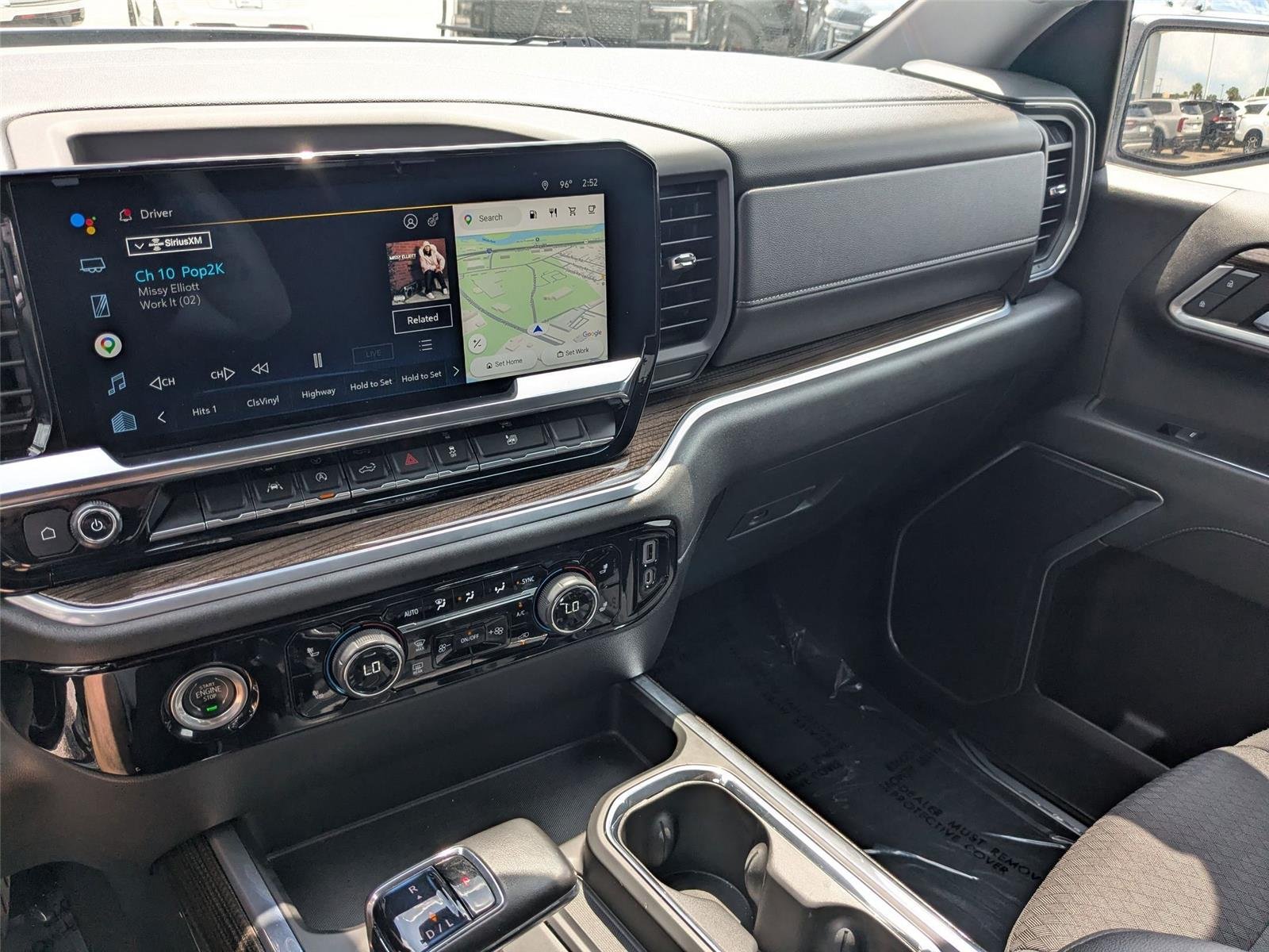 Used 2022 Summit White Chevrolet RST image 19