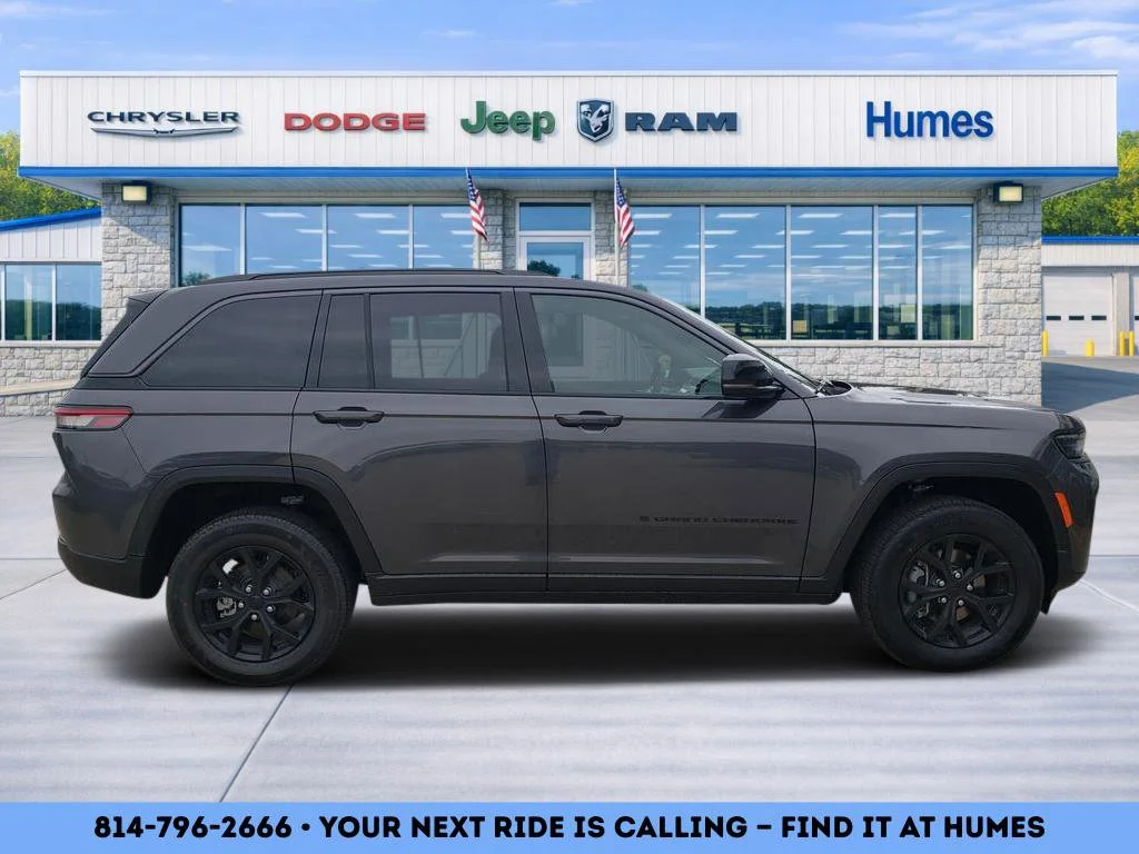 New 2026 Baltic Gray Metallic Clear-Coat Exterior Paint Jeep Laredo Altitude image 2