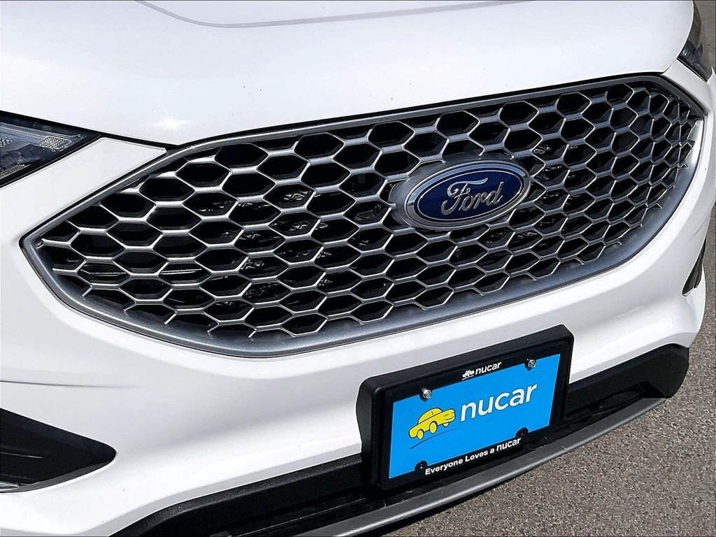 Used 2024 White Ford SEL image 30