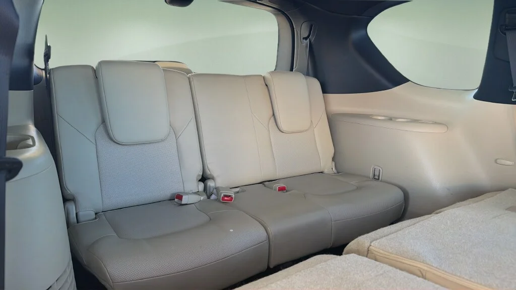 Used 2023 Moonstone White INFINITI Sensory image 13