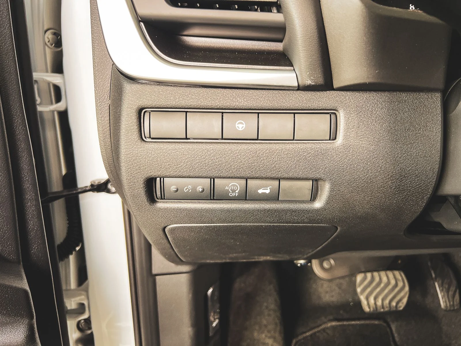 2026 Nissan Rogue Dark Armor - Photo 21