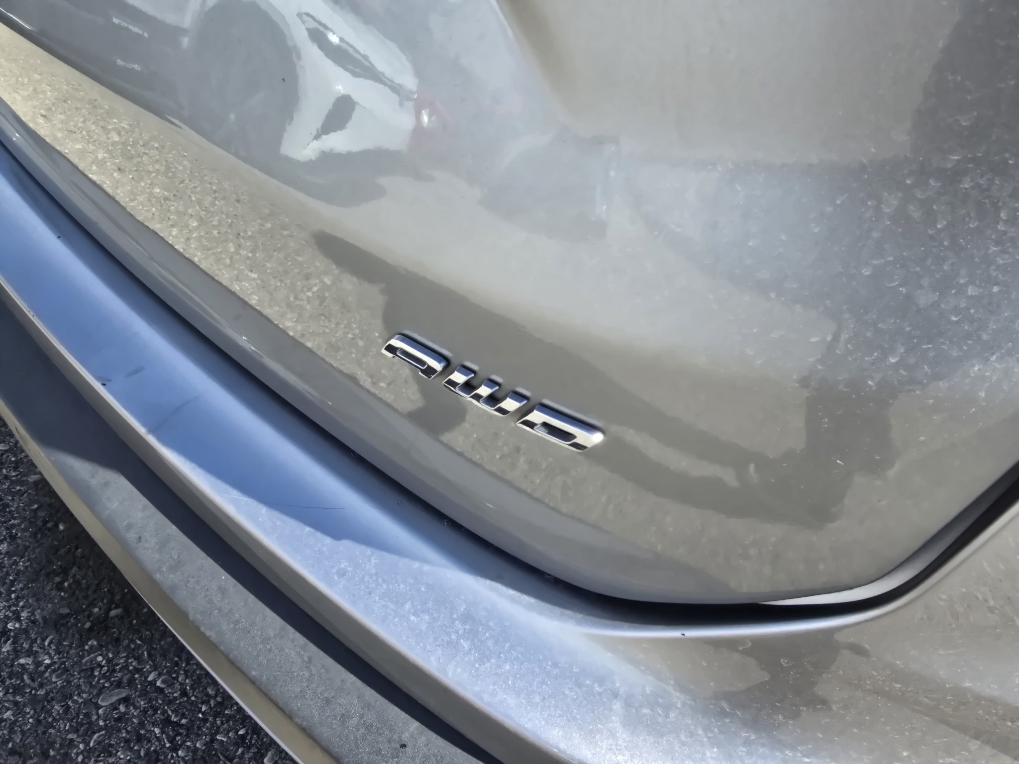 Used 2024 Iconic Silver Metallic Ford SEL image 10