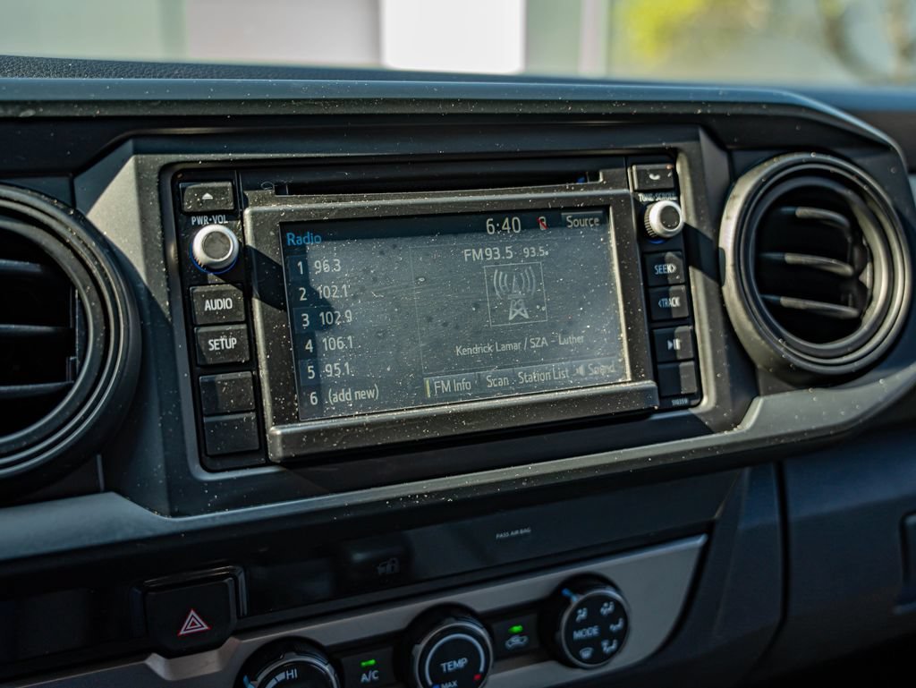 Used 2018 Super White Toyota SR image 25