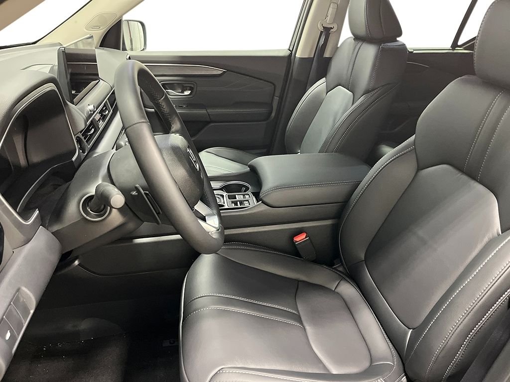 New 2026 Platinum White Pearl Honda AWD Touring image 13
