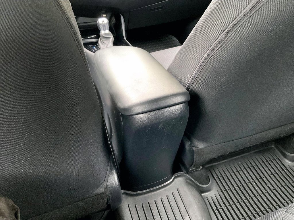 Used 2019 Silver Toyota XLE image 26