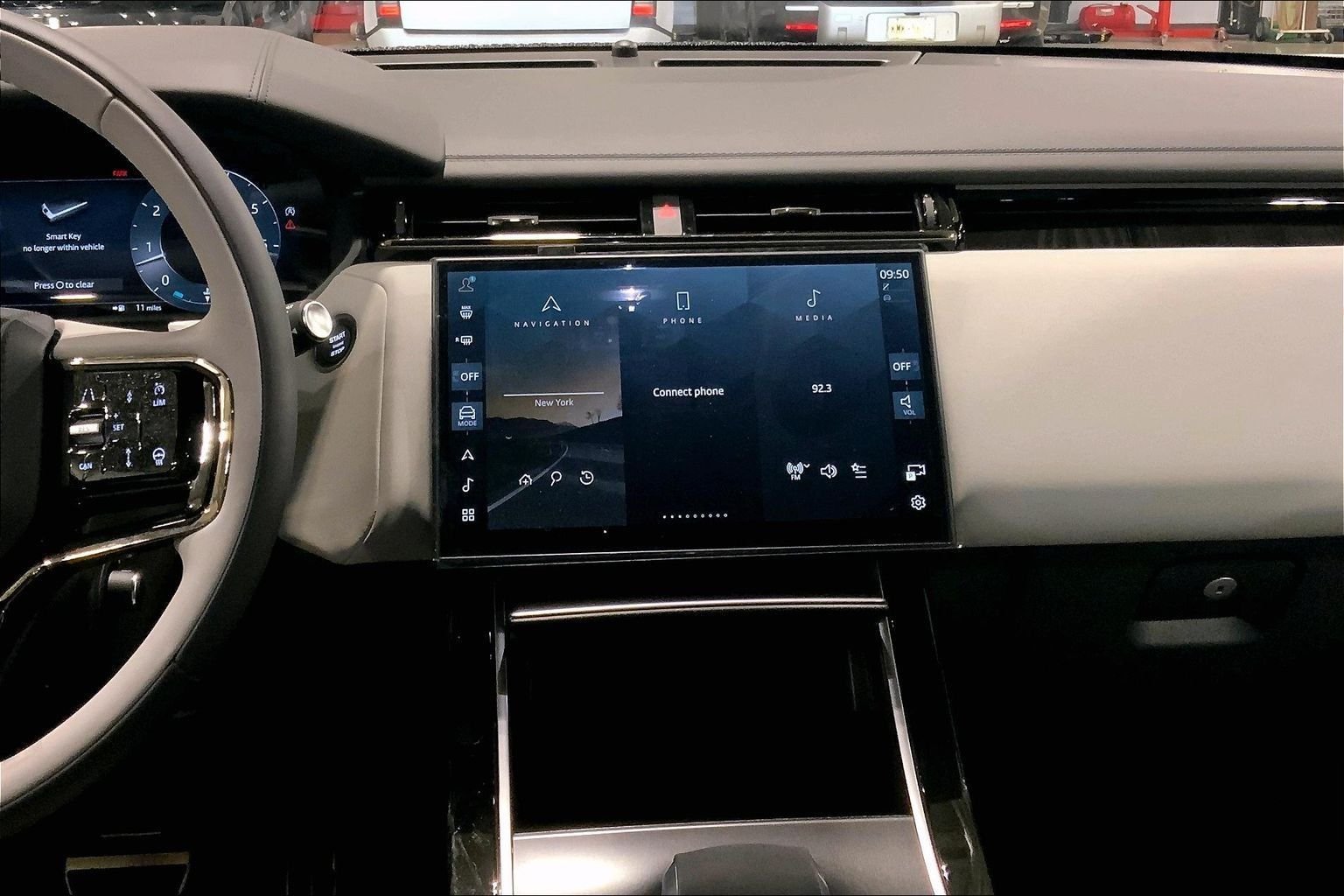 New 2026 Charente Grey LAND ROVER  image 6