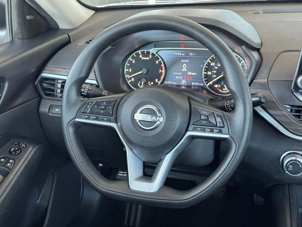 Used 2025 Silver Nissan 2.5 SV image 21