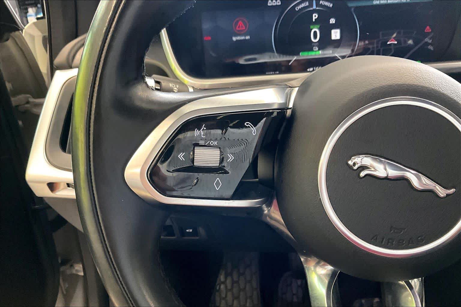 Used 2022 Yulong White Metallic Jaguar HSE image 24