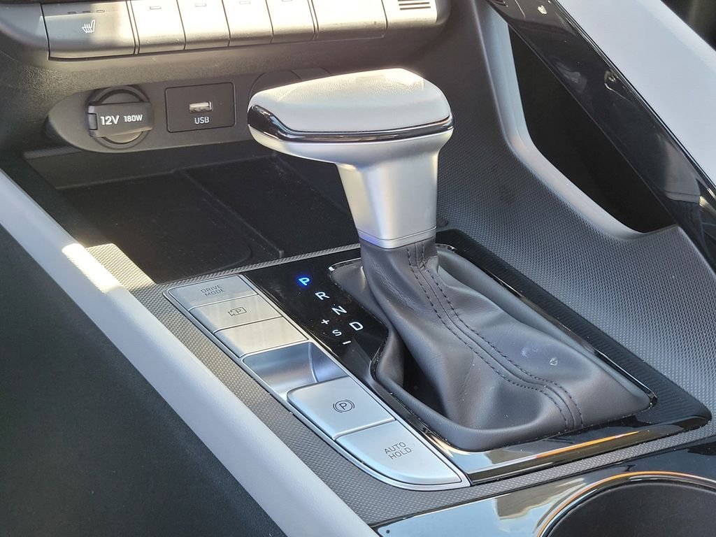 Used 2025 Black Hyundai Limited image 22