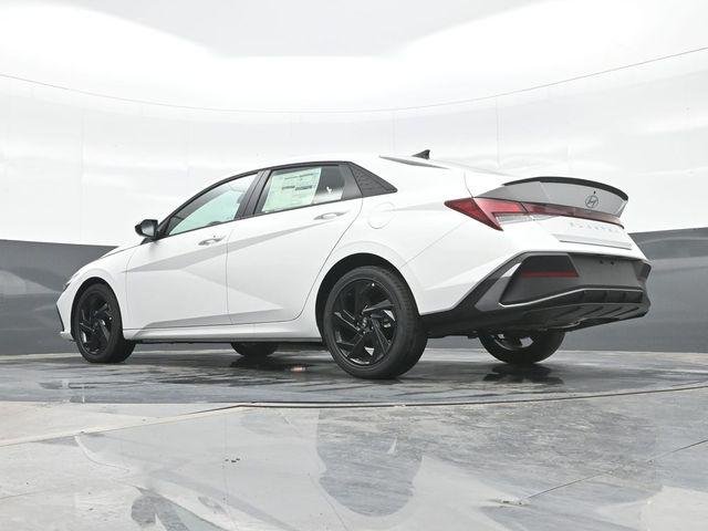 New 2026 White Hyundai SEL Sport image 19