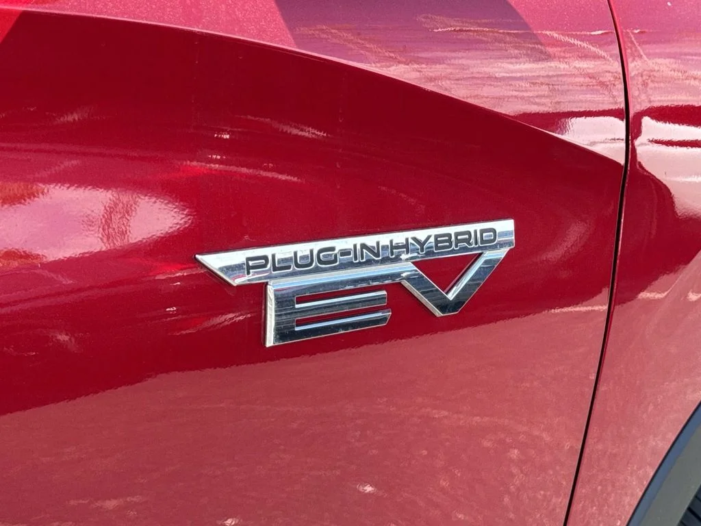 New 2026 Red Diamond Mitsubishi SE image 31