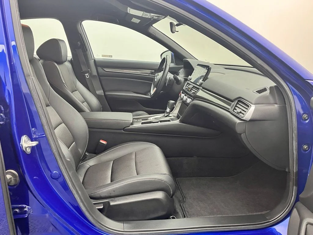 Used 2019 Blue Honda Sport image 31