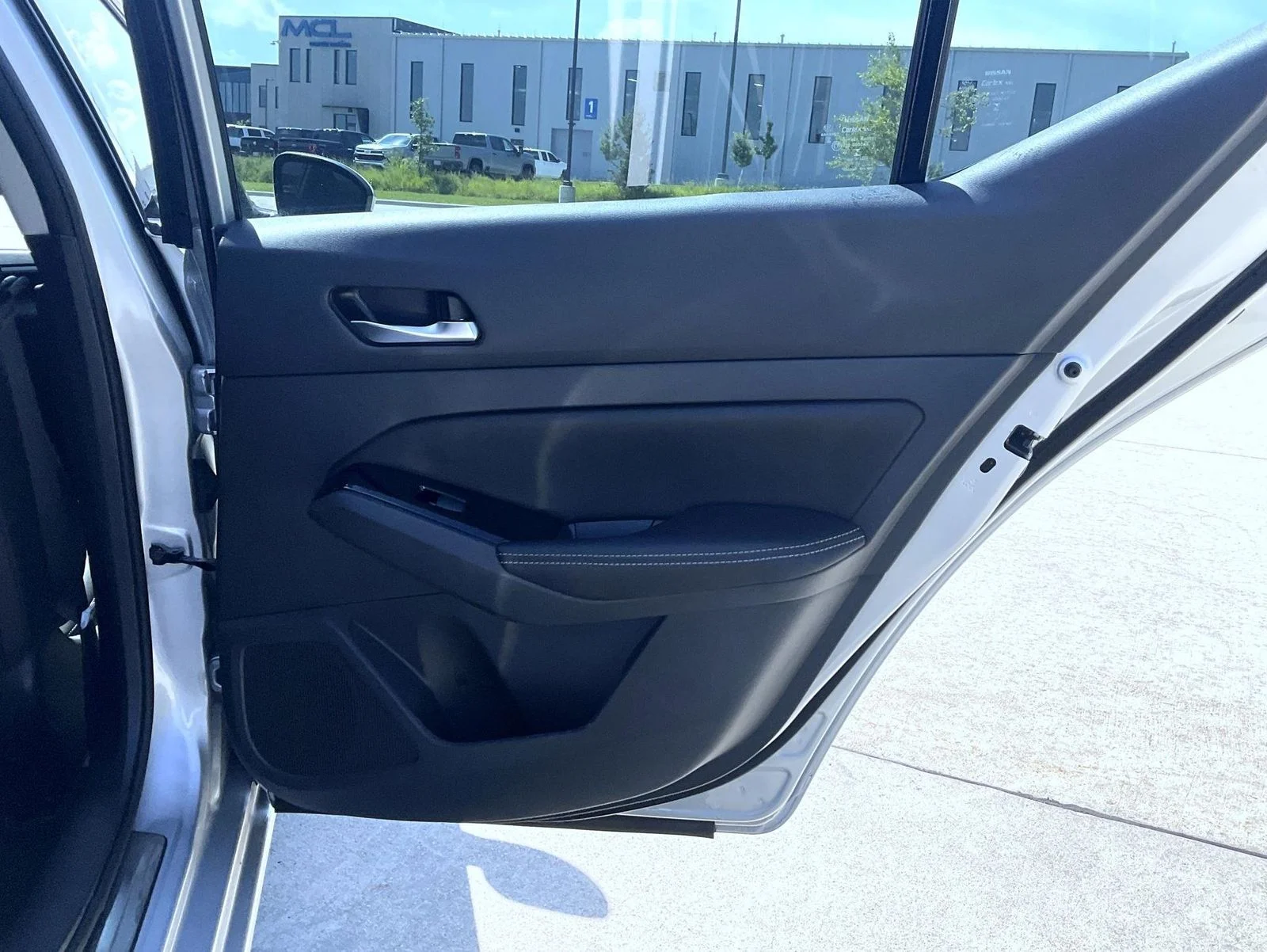 Used 2023 Silver Nissan 2.5 SL image 21