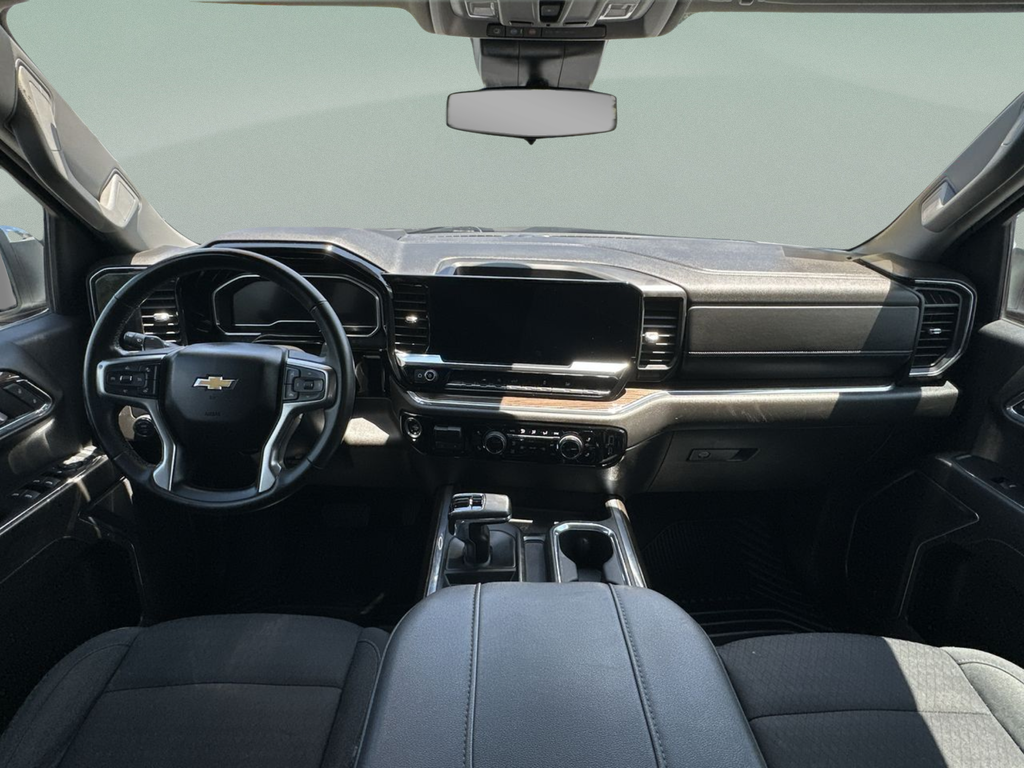 Used 2024 White Chevrolet LT image 23