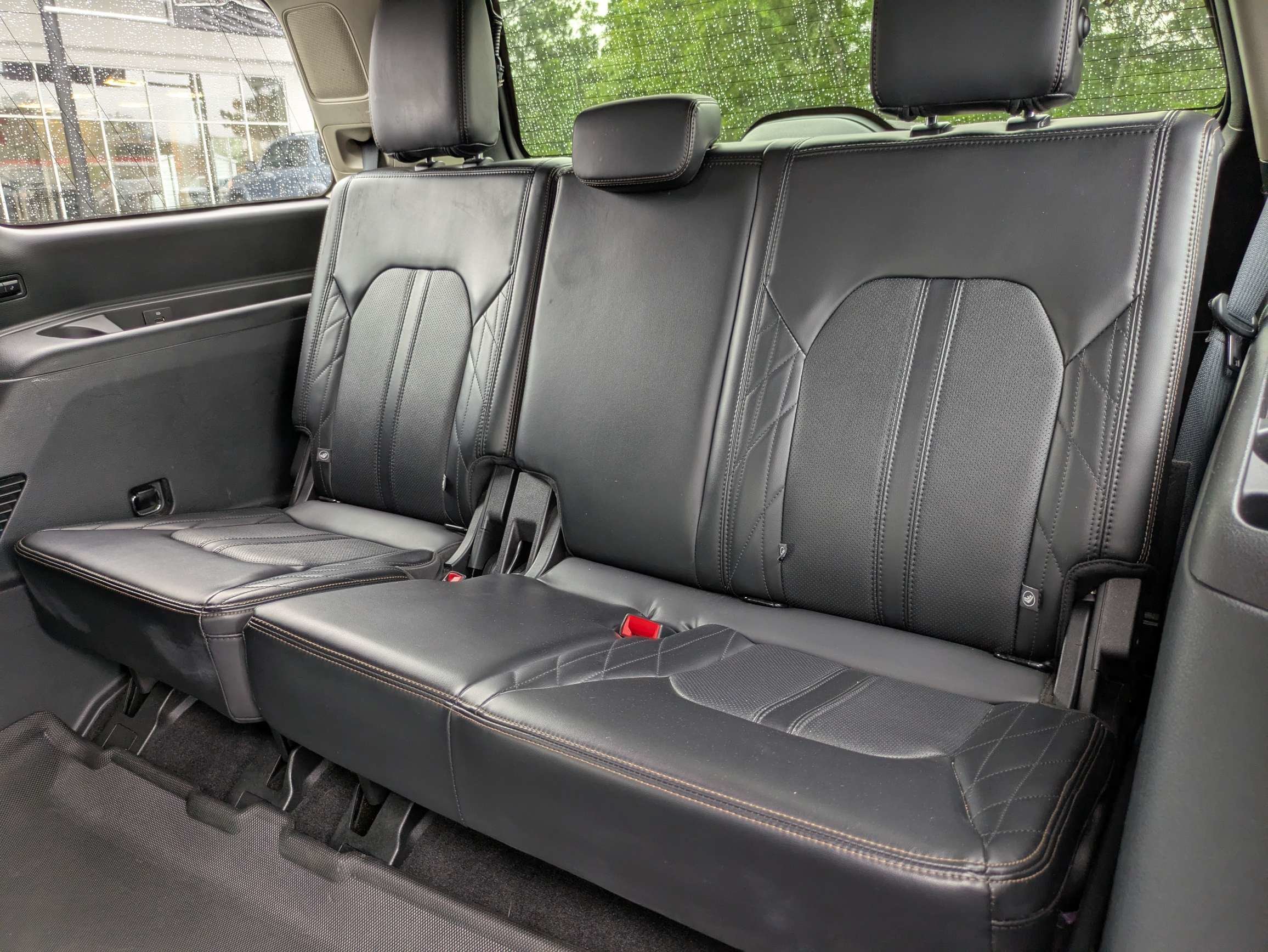 Used 2019 Black Ford Platinum image 11