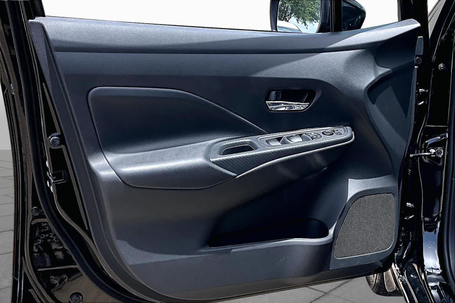 Used 2025 Super Black Nissan SV image 21