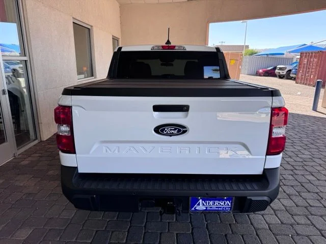 Certified Used 2025 Oxford White Ford XLT image 4