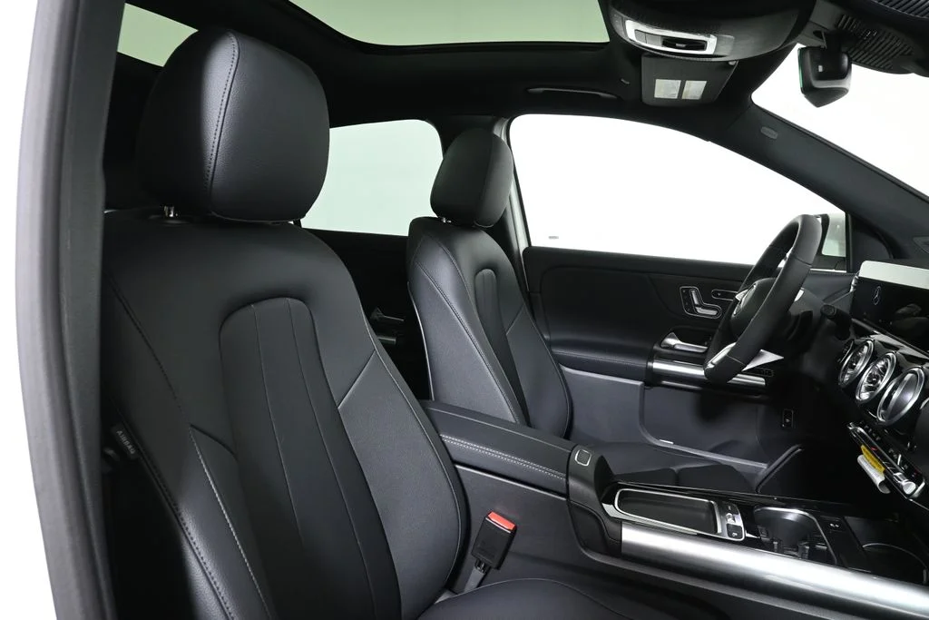 Used 2026 White Mercedes-Benz GLA 250 image 30