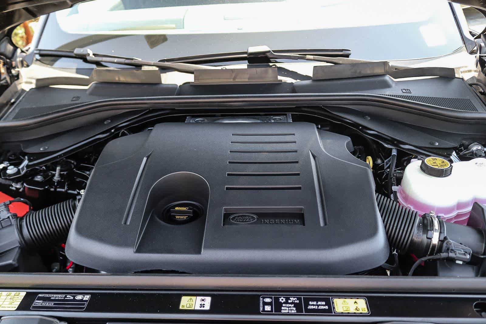 New 2026 Santorini Black Land Rover SE image 27