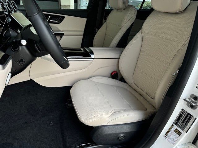 New 2025 Polar White Mercedes-Benz GLC 300 image 10