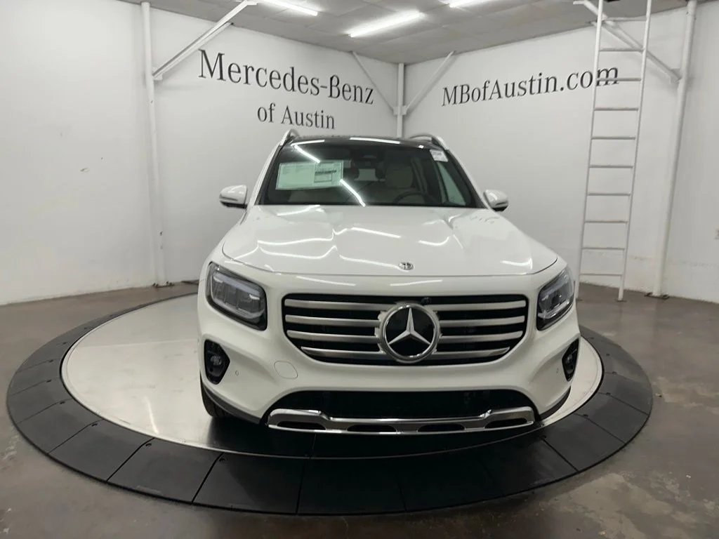New 2026 White Mercedes-Benz GLB 250 image 2