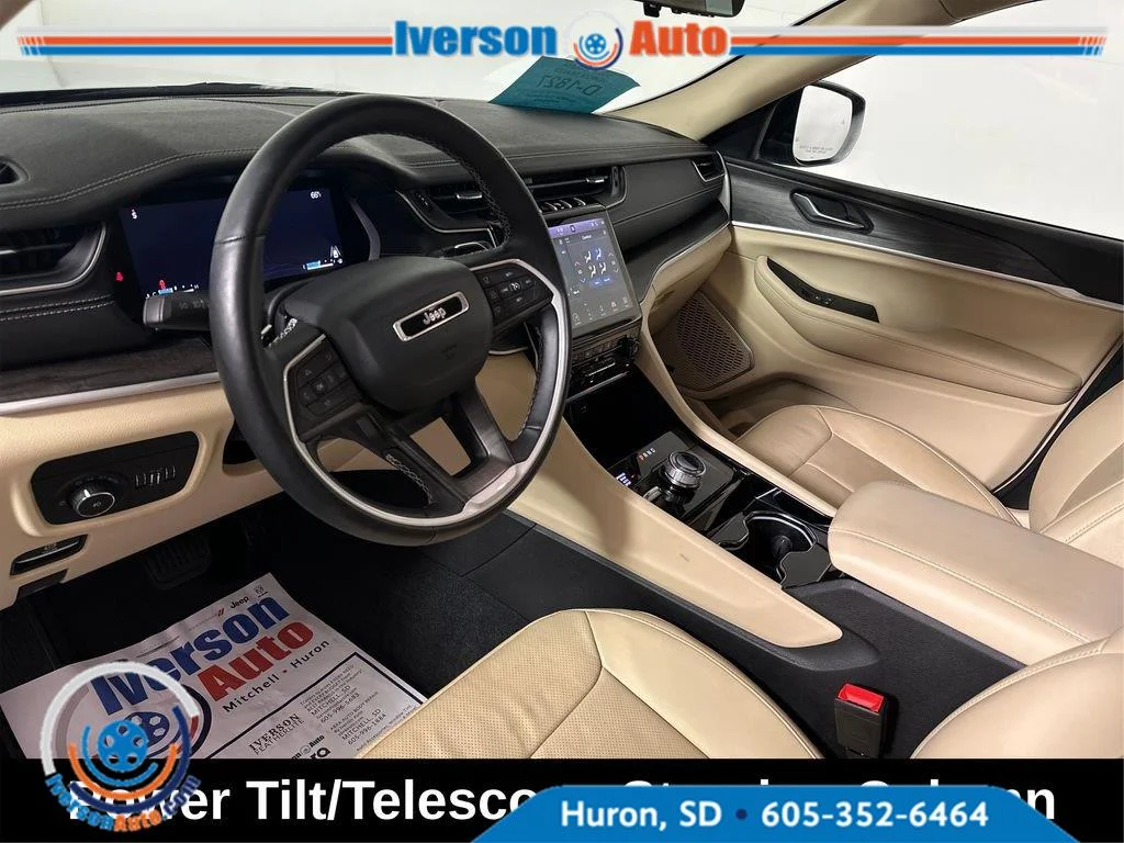 Used 2022 Baltic Gray Metallic Clearcoat Jeep Limited image 22