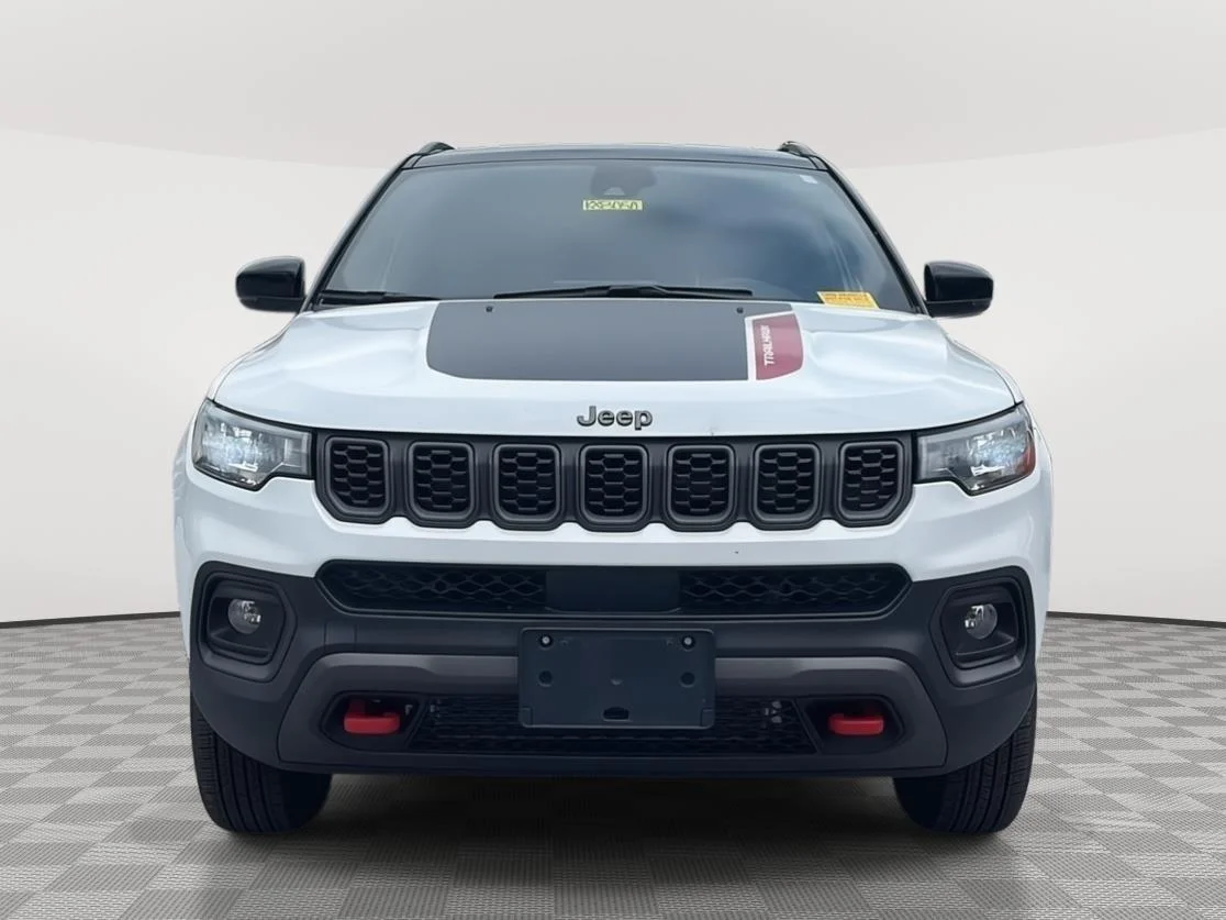 Used 2025 Bright White Clearcoat Jeep Trailhawk image 4