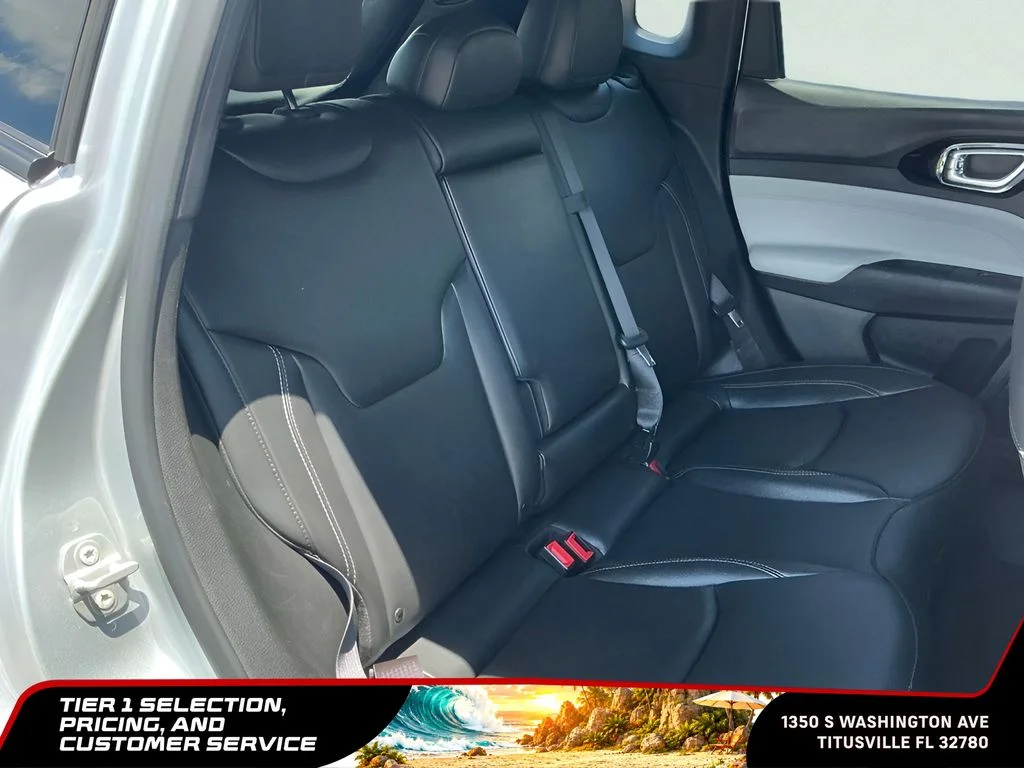 Used 2025 Silver Jeep Limited image 19