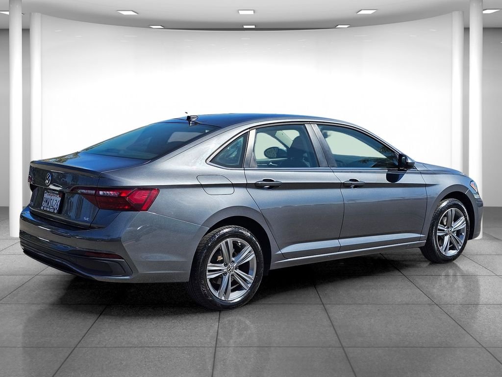 Used 2024  Volkswagen 1.5T SE image 6