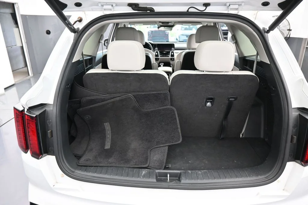 Used 2023 Glacial White Pearl Kia EX image 43