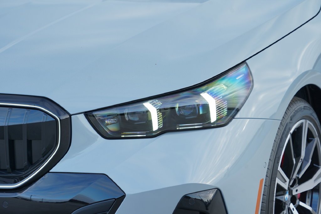 New 2027 Brooklyn Grey Metallic BMW 530i image 4