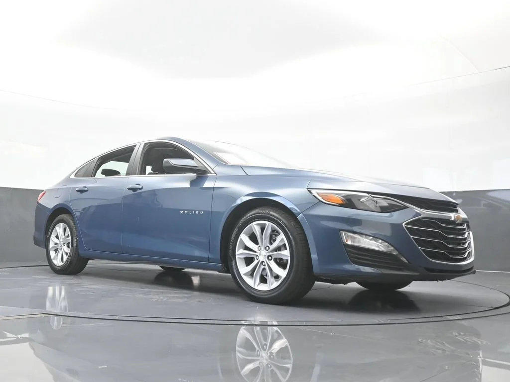 Used 2024 Lakeshore Blue Metallic Chevrolet LT image 55