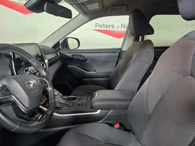 Used 2021 Blue Toyota LE image 5