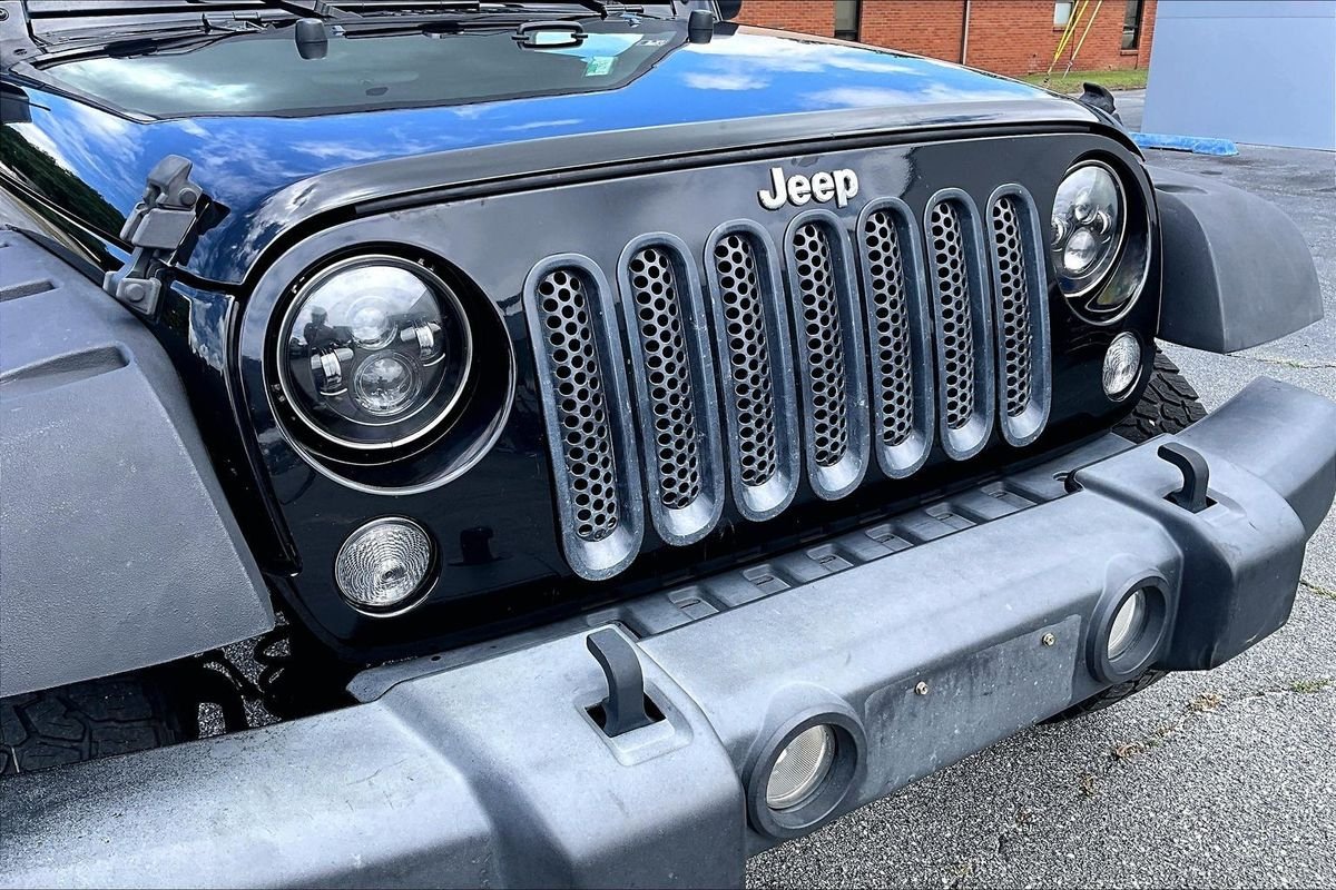 Used 2017 Black Jeep Sport image 25